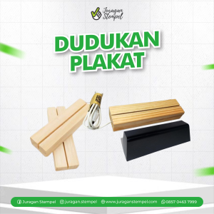 Dudukan Plakat Akrilik